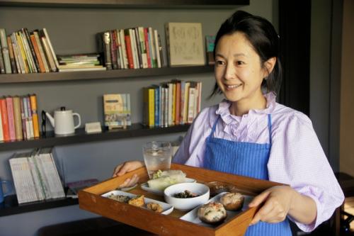 日婚姻危机与女性社会问题:来自日本妻子们的独白