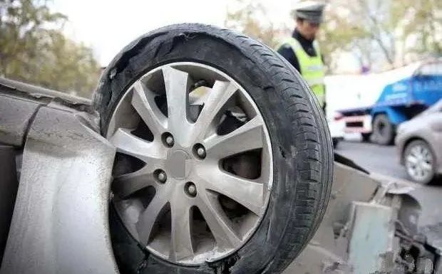 汽车轮胎寿命是多少 87ed6821f7844fcc95a4fd42cfabac12.jpeg