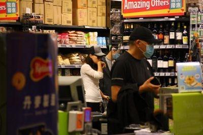 港姐徐子珊退圈后首现身，身材消瘦判若两人，