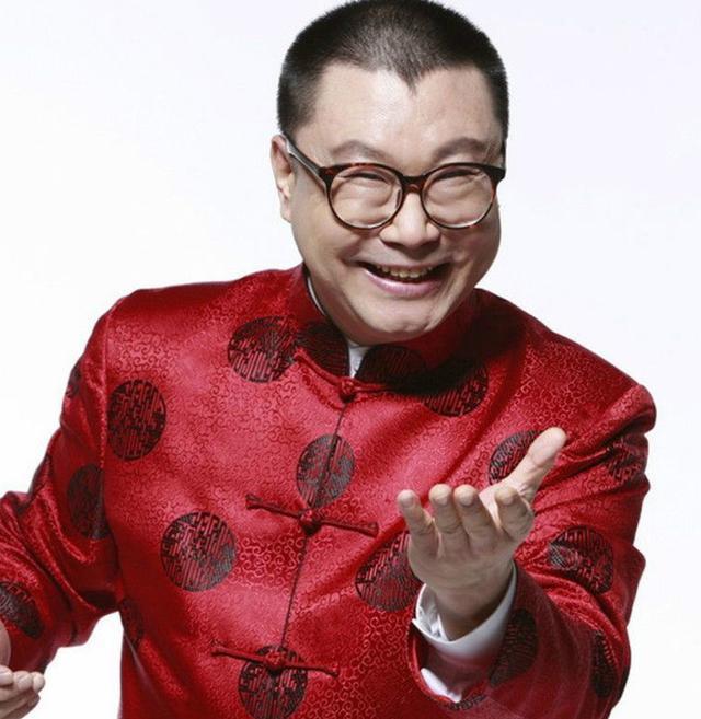 曾红遍全国，却犯错入狱，与小20岁女友相恋被甩
