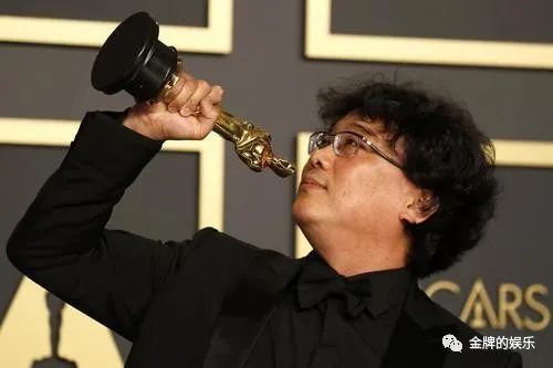 韩国一线明星捐款一亿元起步，但是他们的收入