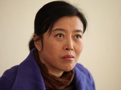 曾拿6次影后，却被孙红雷狠狠抛弃，如今面容苍