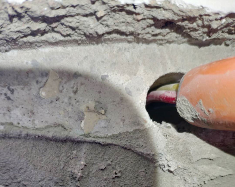 电线没装穿线管阳台没做防水 业之峰偷工减料？