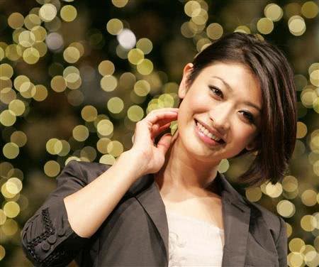 又一高颜值女星宣布怀孕，6年生3胎，老公被赞大