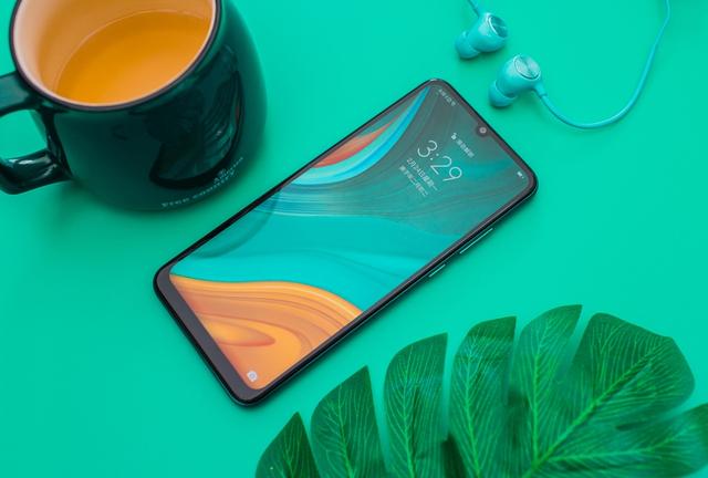 选购千元机理性分析 口碑最佳的是这款超大电量新品