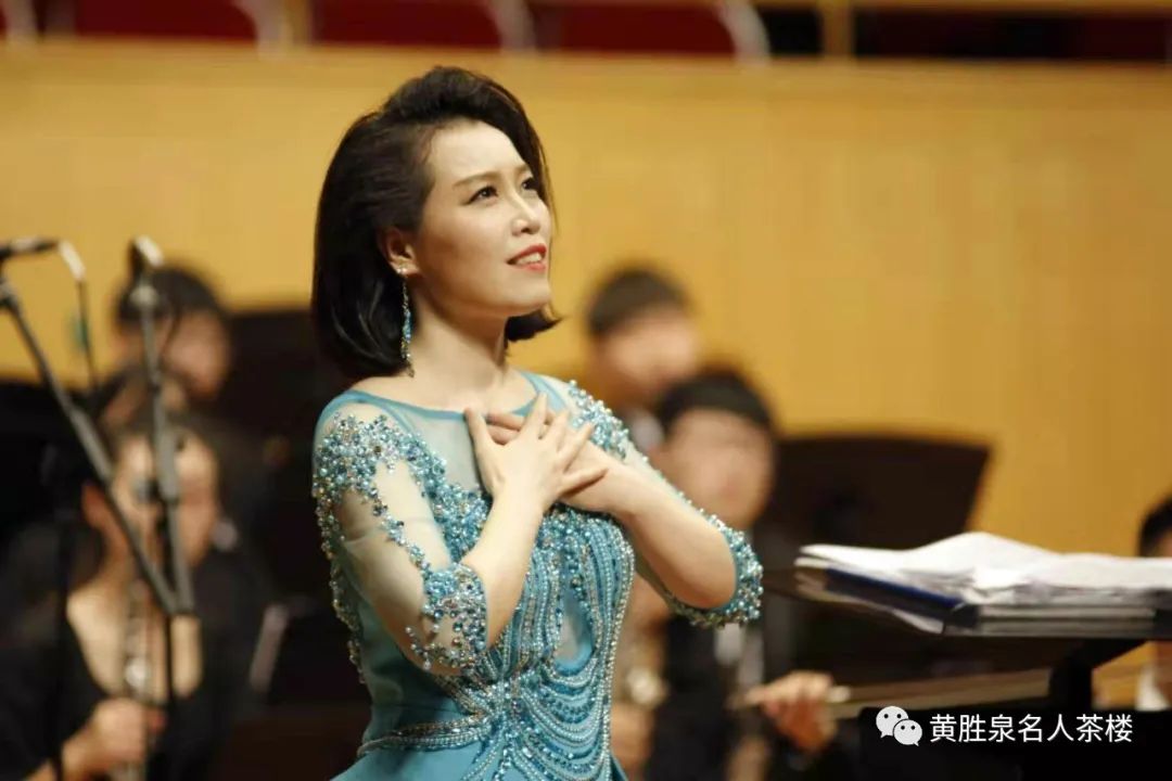 【名家展厅】《武汉,非常时期的城与人》(龙一宁词,汪幼清曲,龚叶演唱