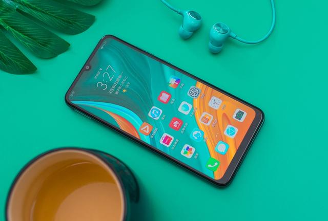 选购千元机理性分析 口碑最佳的是这款超大电量新品