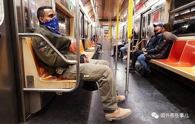 纽约应对疫情早有预案：各地部署移动太平间，