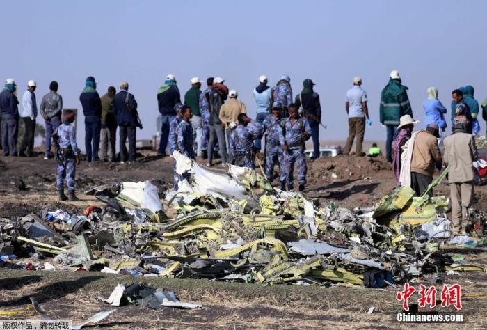 埃航空难一周年：157人殒命，谁为逝去的生命负责？