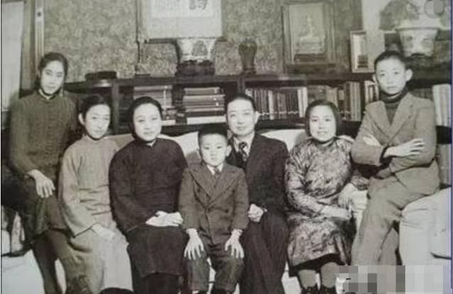 她为丈夫事业主动绝育，一双儿女病故后，丈夫
