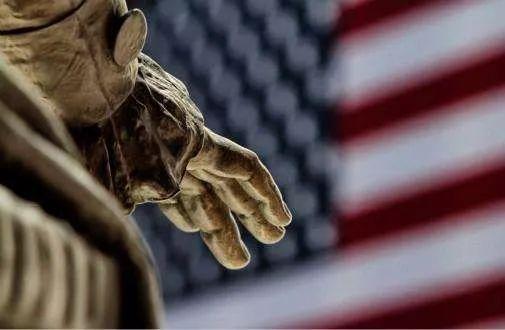 全球暴跌，危机迫近！