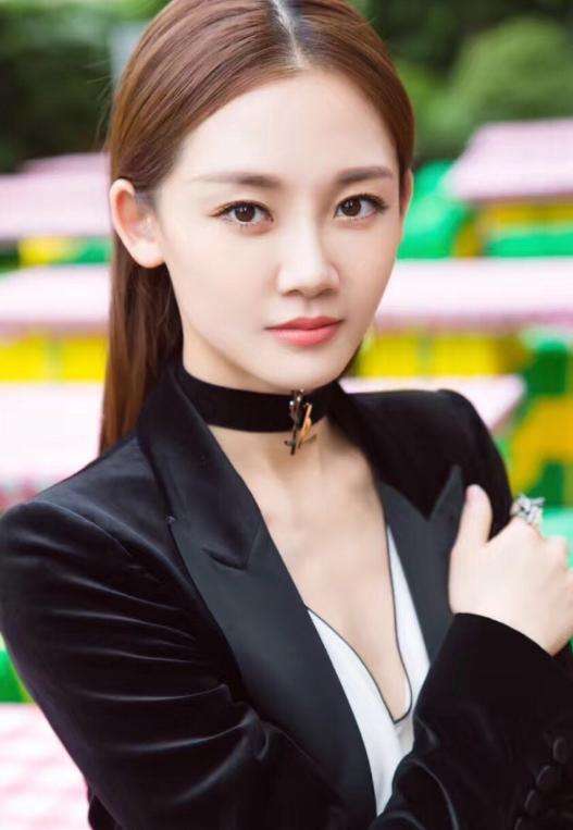 郑凯喜当爹笑容不断，陪苗苗医院检查，苗苗是