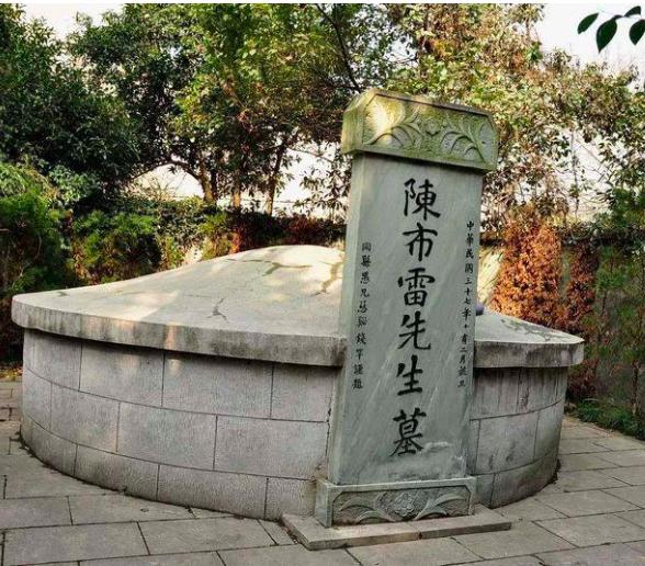 原创他是蒋介石重要的私人秘书，人称领袖文胆，因内心正直而自杀