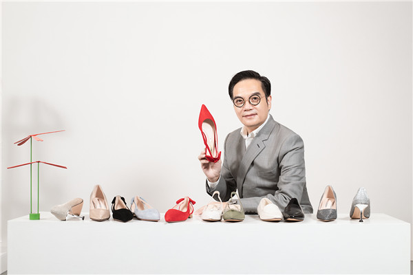 红蜻蜓创始人直播带货，商务时尚皮鞋销量猛涨114%_钱金波
