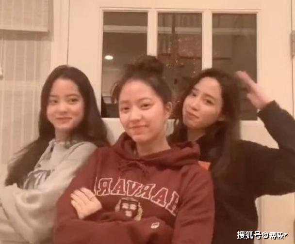 姊妹俩视频 f1b2b8337a9f439186afd67230e58c27.jpeg