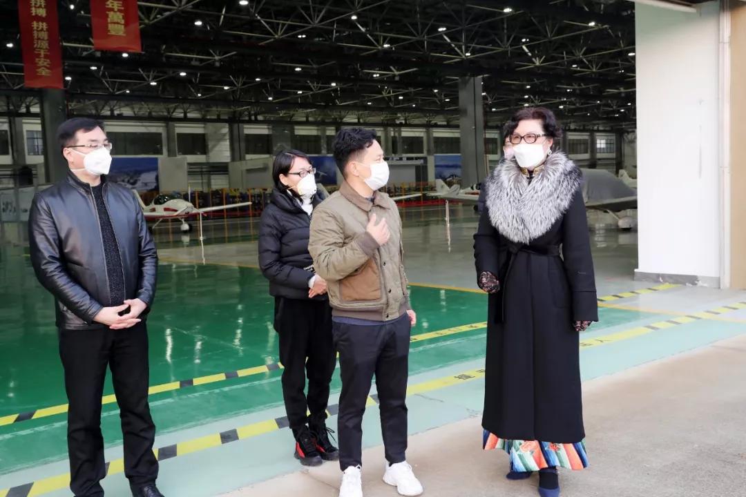 陈爱莲到航空小镇检查指导复工准备工作