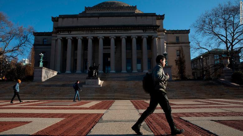 疫情下的美国：至少10州宣布进入紧急状态多所大学改上网课