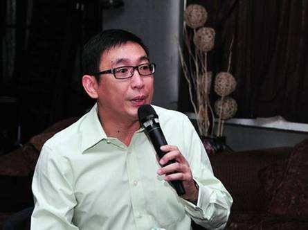 男星四度传偷吃，醉酒后与女子玩背后环抱，疑