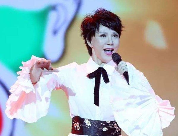 她连续登7年春晚，却因“耍大牌”遭央视“封杀