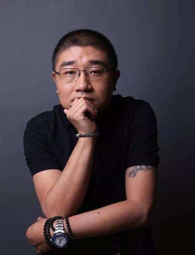 密集卸任旗下公司高管，刘强东两进两出，谁会