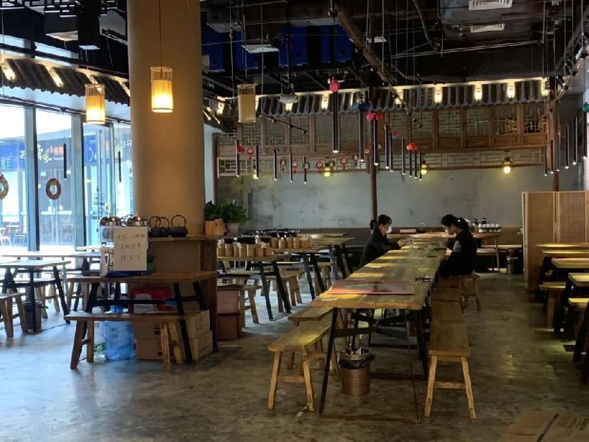 小小口罩，逼疯了多少餐饮老板？