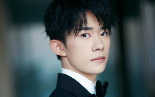 易烊千玺的微博叫什么 38996e64f77644dd94beaf48d090155d.jpeg