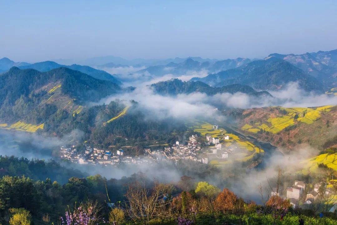 沧海桑田,变化万千,如今的石潭村虽然不复往日辉煌,但是依然古韵犹存.