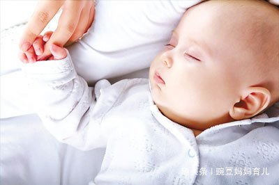 婴儿几个月可以睡整头 9bf8d888ba96454e99104dbd882e4431.jpeg