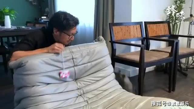 谢霆锋晒豪宅内景，网友分析生活细节，证明王