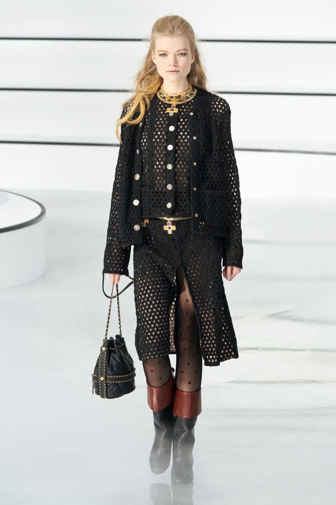 香奈儿 chanel2020秋冬: 永远是巴黎时装周的大魔法师