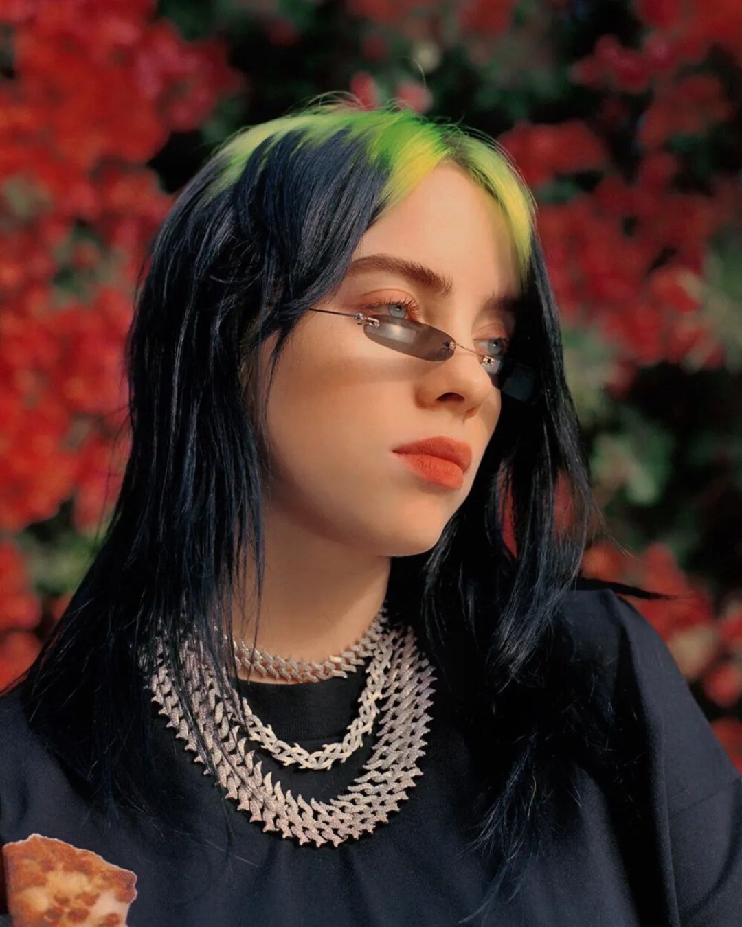 billie eilish x vogue |三月刊封面,也依旧是这个造型,足以可见碧梨