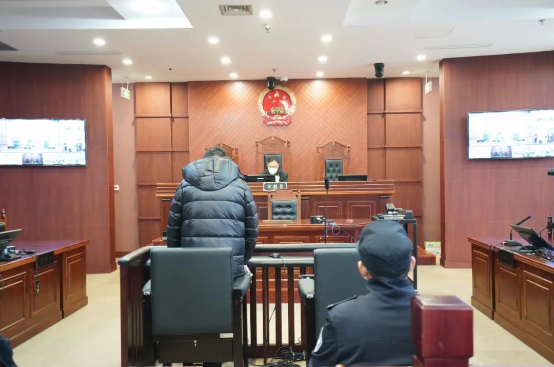 冒充卫健委工作人员意图骗取40万只口罩倒卖，浙