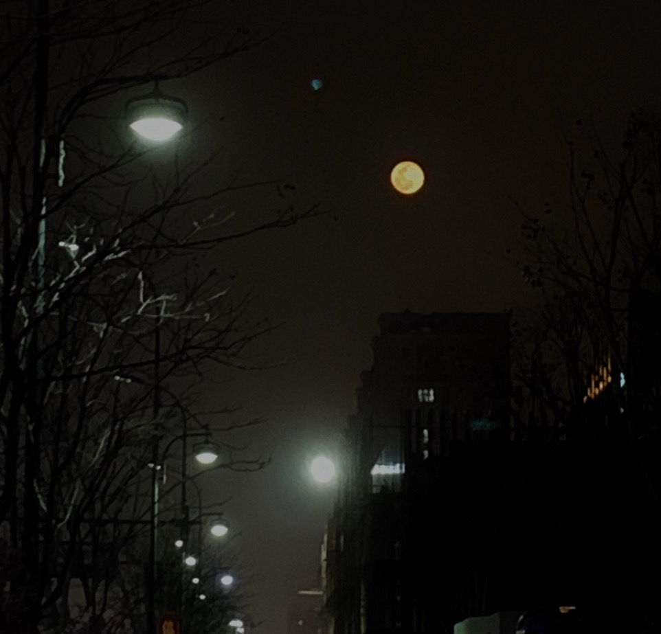 夜色下的超级月亮,没得不可方物