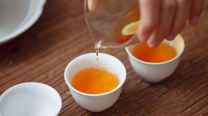 三高人群饮用水 4a32330ab0814107bdb28f6850936b34.jpeg