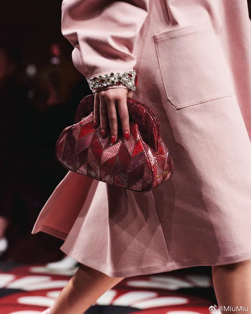 ������ȻҪ�������ֵ�İ���,�ÿ��ֲ���ײ��!