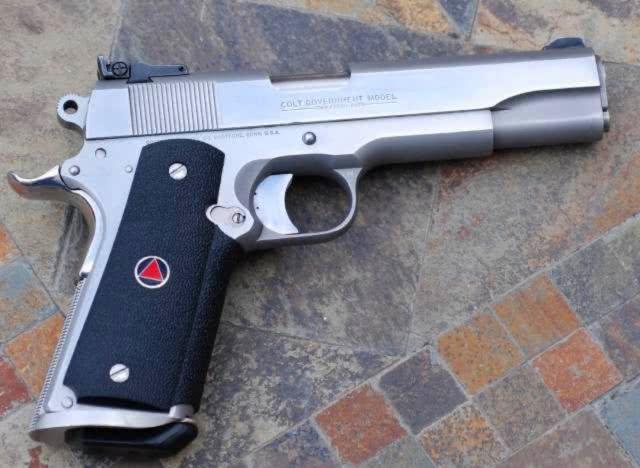 经典名枪m1911a1重焕新春柯尔特三角精英手枪