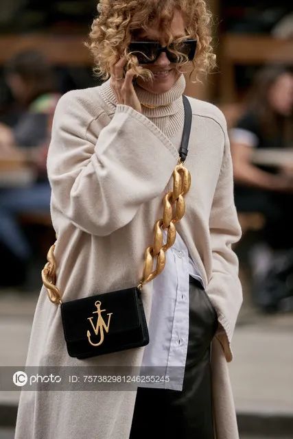 ������ȻҪ�������ֵ�İ���,�ÿ��ֲ���ײ��!