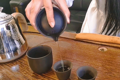 6c045811a3bc4793a9225c332a1cb91d.gif
