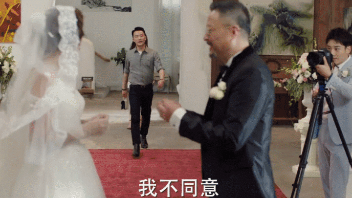 35岁黄轩不渴望婚姻，他和父母的关系令网友感慨：就是卫哲本人！
