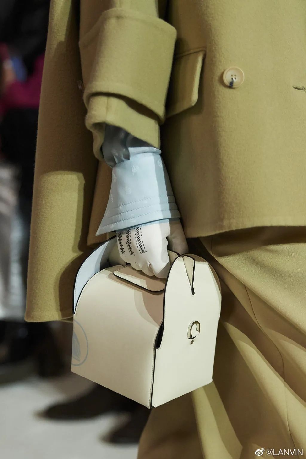 ������ȻҪ�������ֵ�İ���,�ÿ��ֲ���ײ��!