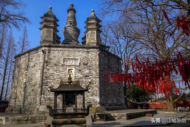 现保存完好的历史文化古迹襄阳广德寺和其寺内的多宝佛塔