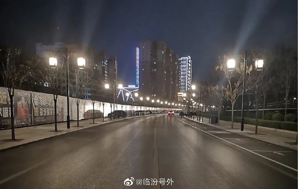 临汾古城路画了停车位后市民吐槽