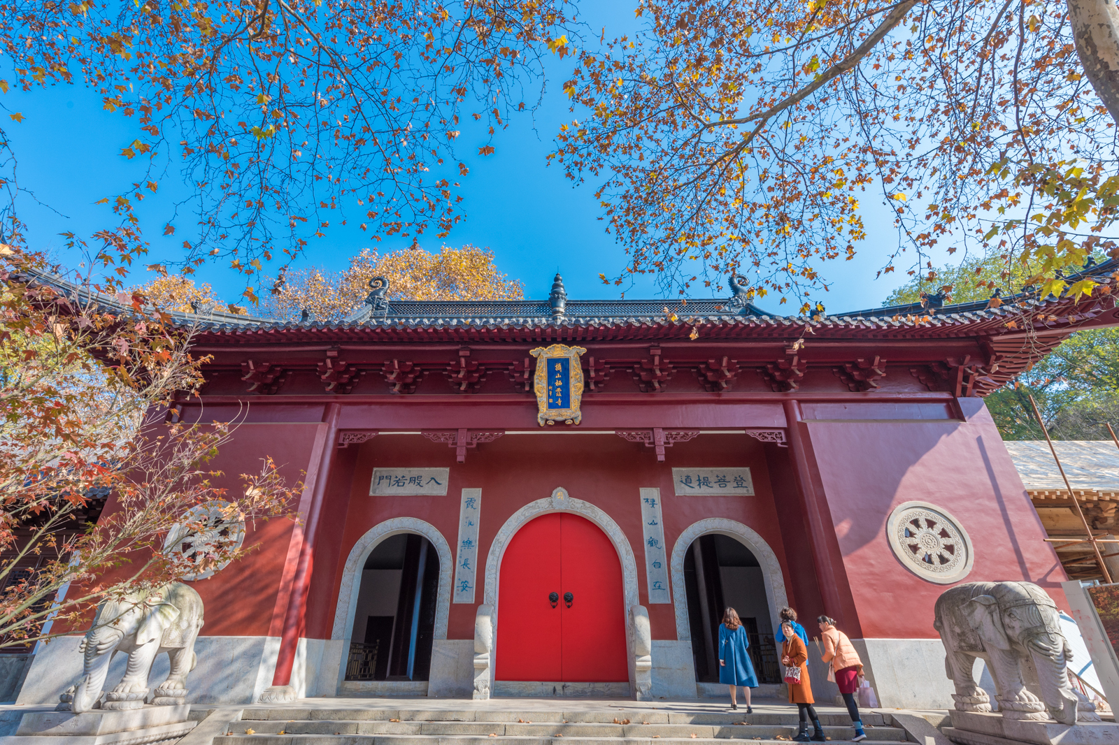 南京栖霞寺,比少林寺大11岁,唐朝时就是知名寺庙