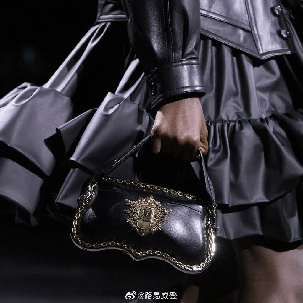 ������ȻҪ�������ֵ�İ���,�ÿ��ֲ���ײ��!