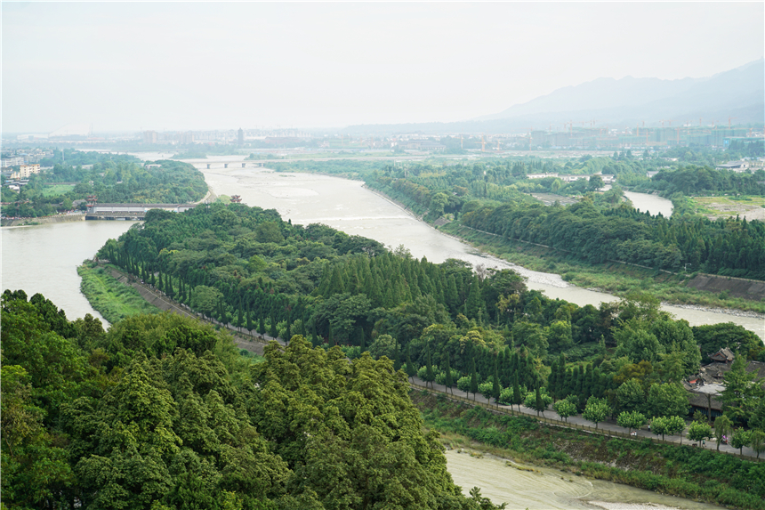 从水旱灾害到天府之国，改变四川命运的，原来是这个伟大水利工程_都江堰