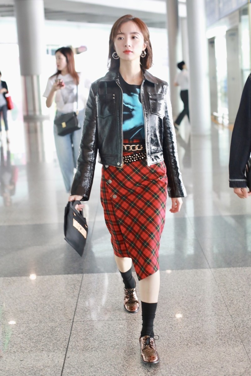 机车皮衣女高级感 e859ae7fa95e4b8da6f36a96926078f4.jpeg