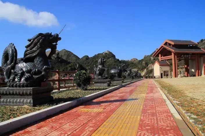 【限时抢购】潮州凤凰山杜鹃花乃兴石湖避暑山庄套票198元/套!