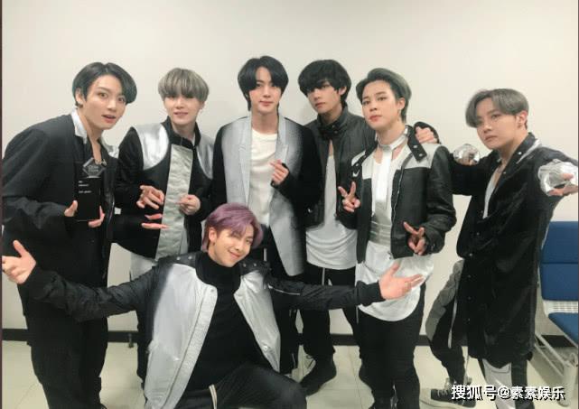 #少年团#JIN用全球超稀有黑金卡买单!防弹少年团一餐吃掉87万
