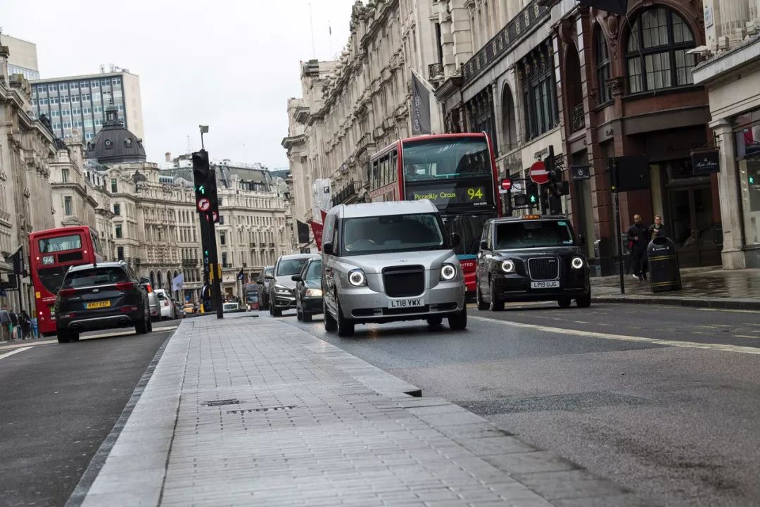 伦敦电动汽车首款厢货发布我们不再只是出租车品牌