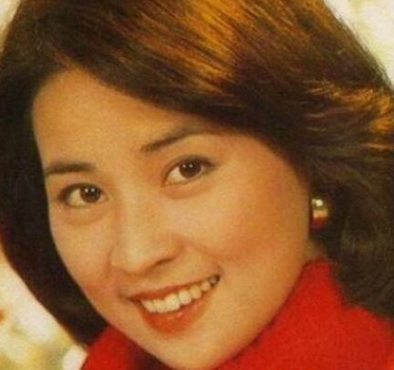 金马影后为爱息影，怀孕生子丈夫不曾探视，却